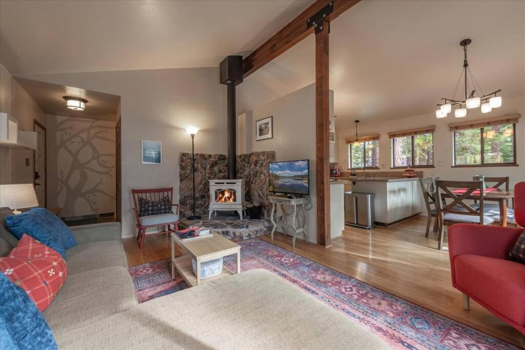 Cozy Pet-Friendly Cabin W Fenced-In Yard Close To Slopes Beach Town Carnelian Bay Eksteriør billede